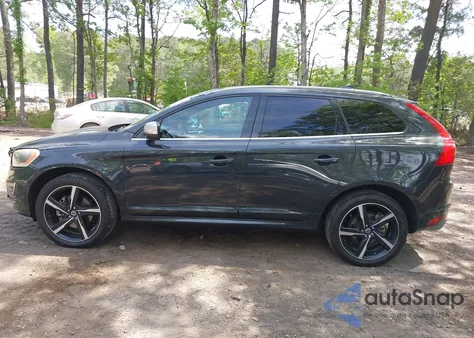 2014 Volvo Xc60 T6 R-Design Platinum z USA, uszkodzony, nr VIN YV4902DZ4E2555246